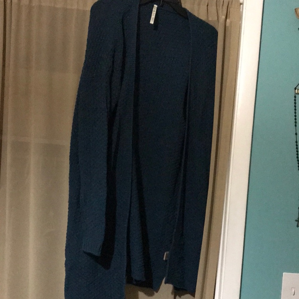 Like new long knitted sweater